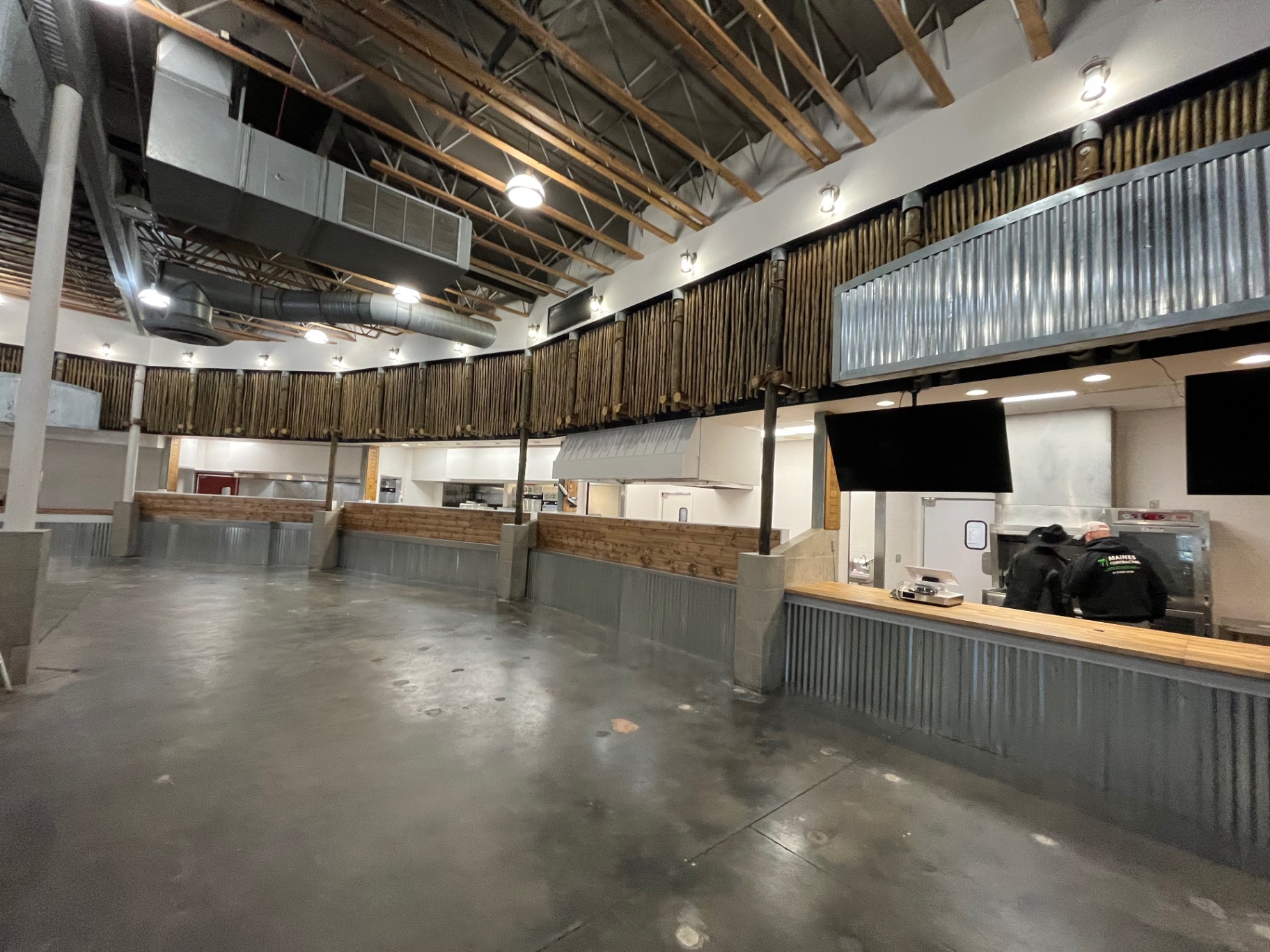 Service hall wide
