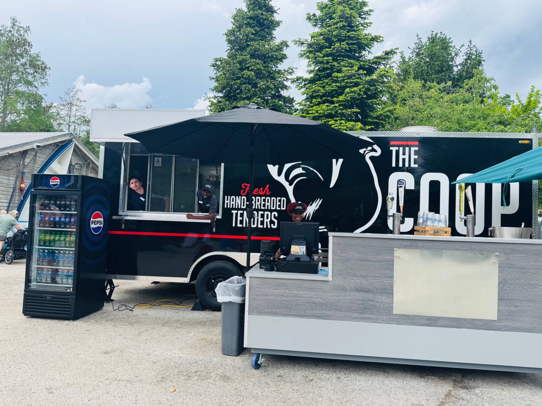 Louisville Zoo — The Coop & Wild Burger
